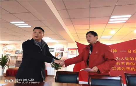 給堅(jiān)持原則忠于職守的職工點(diǎn)個(gè)大大的贊！